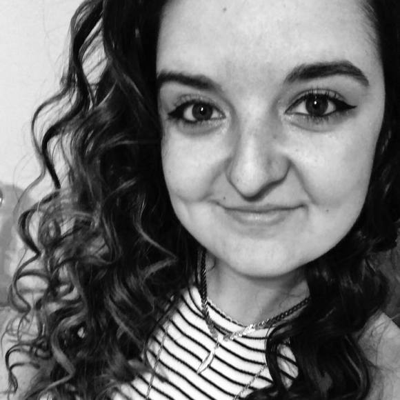 Meet your Posher, Whitney - Picture 1 of 1